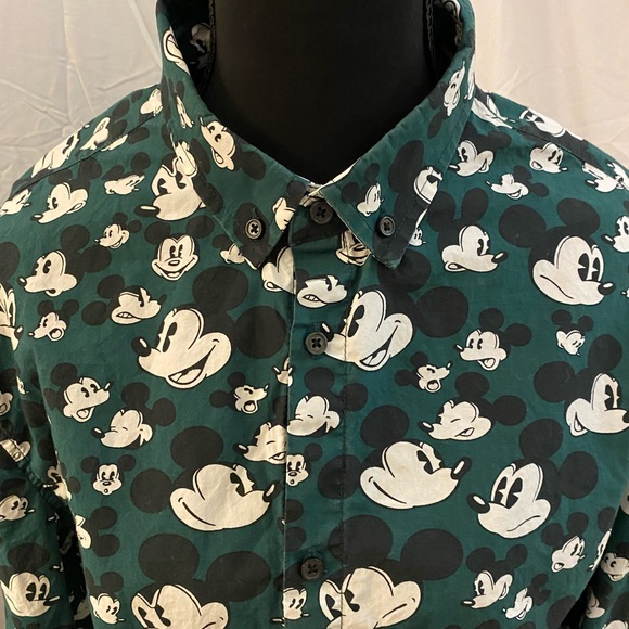 H&M Green Mickey Mouse Casual Button Down Shirt - Picture 3 of 10